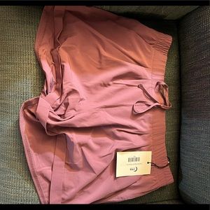 NWT Zyia Active Women’s Lavender Summer Shorts Size Large.